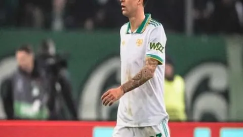 封锁对手希望之光，坚决阻止反超势头