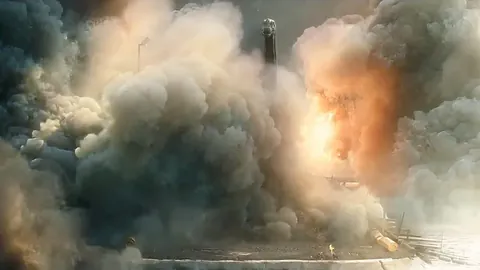 库里大师级三分展现，12记进球得益于巴特勒无球掩护，与队友默契满分